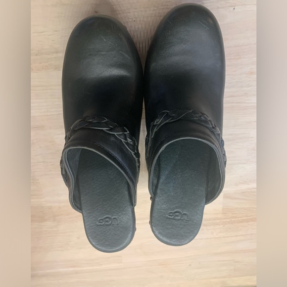 Women’s UGG clogs - Picture 2 of 6